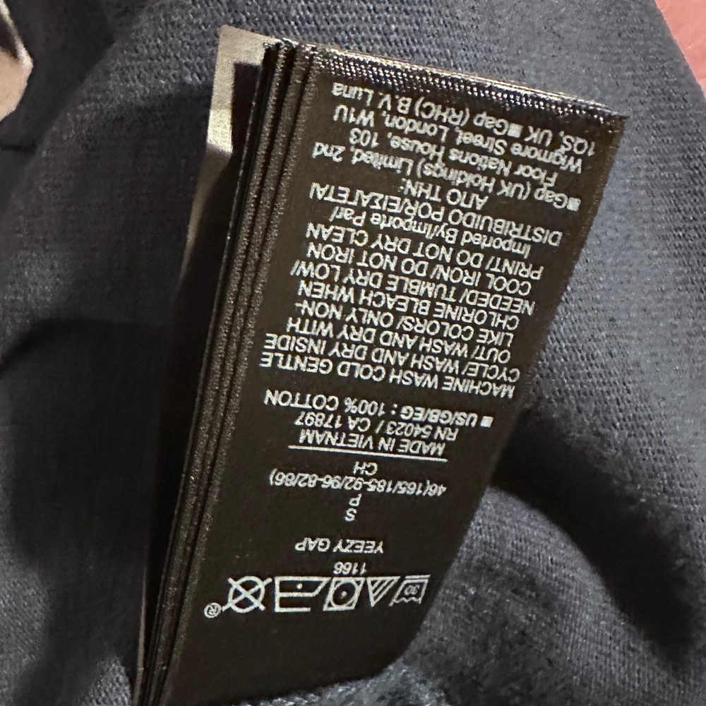 YZY Gap long sleeve - Picture 8 of 8